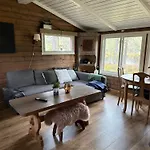Hytta Pa Med Badestamp Сasa de vacaciones Oyfjell