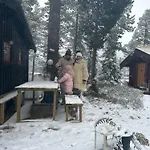Hytta Pa Med Badestamp Сasa de vacaciones *