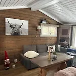 Hytta Pa Med Badestamp Сasa de vacaciones