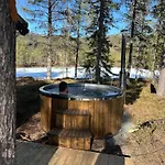 Hytta Pa Med Badestamp * Oyfjell