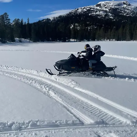 Hytta Pa Med Badestamp * Oyfjell