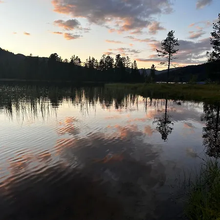 Hytta Pa Med Badestamp * Oyfjell