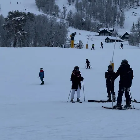 Hytta Pa Med Badestamp * Oyfjell