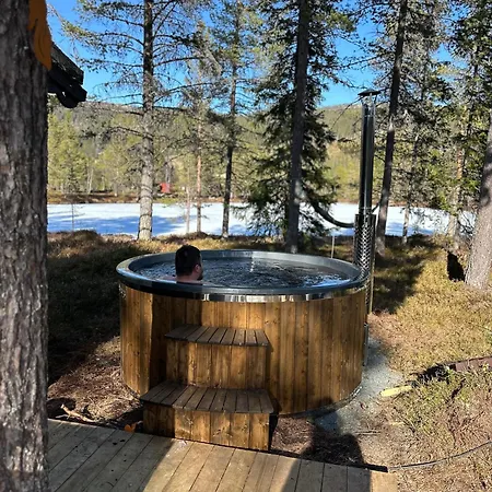 Hytta Pa Med Badestamp * Oyfjell