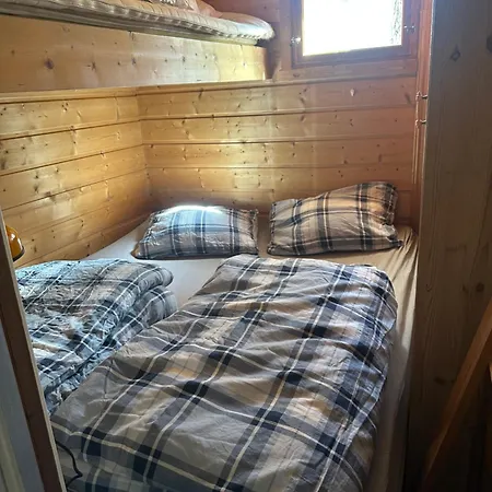 Hytta Pa Med Badestamp